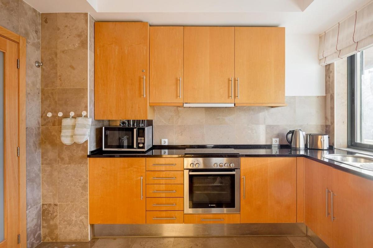 Elegant Flat In Benfica - 10 Min To Center Apartamento Lisboa