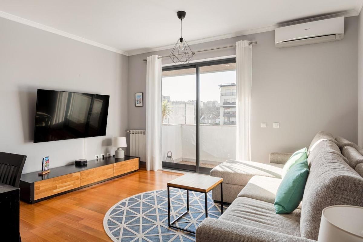Elegant Flat In Benfica - 10 Min To Center Apartamento Lisboa